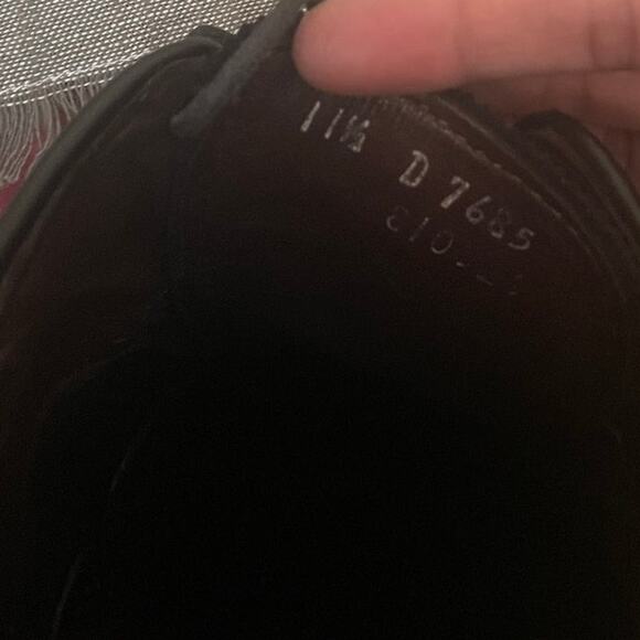 Allen Edmonds The Hopkinson Mens Size 11.5 Black Leather Cap Toe Oxford Shoes - Picture 9 of 14